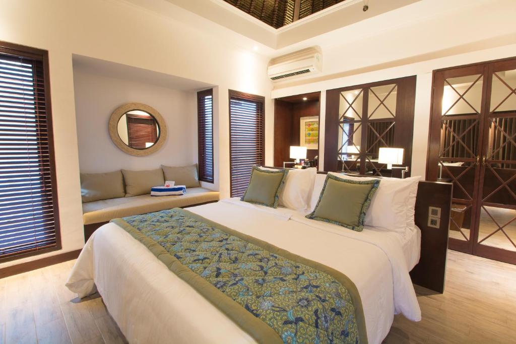 Lembongan Beach Club & Resort